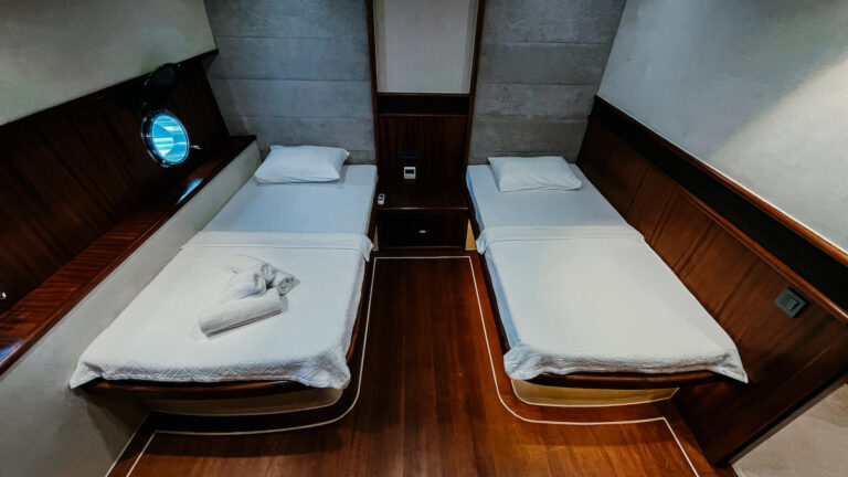 Twin Cabin