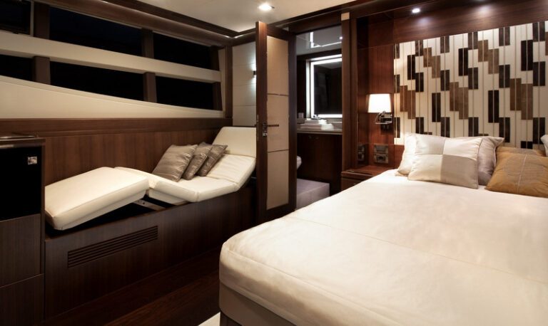 Galeon 780 Crystal Queen Ekatierina yacht Owners cabin 001