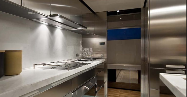 Galley on the SL 100 New