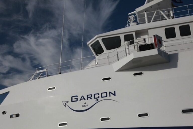 Garcon 4 Ace - Luxury support vessel to motor yacht Ace