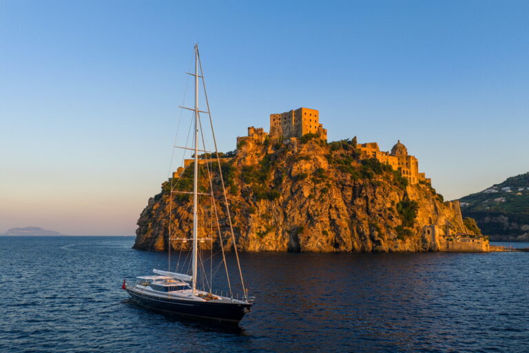 Genevieve © YachtShot