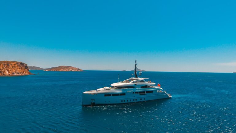 Giaola-Lu Cruising