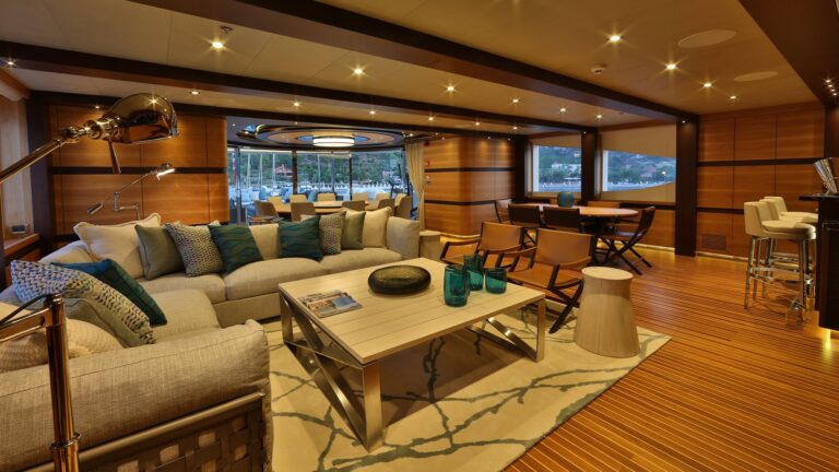 Giaola-Lu Interior - Upper Deck Living Area
