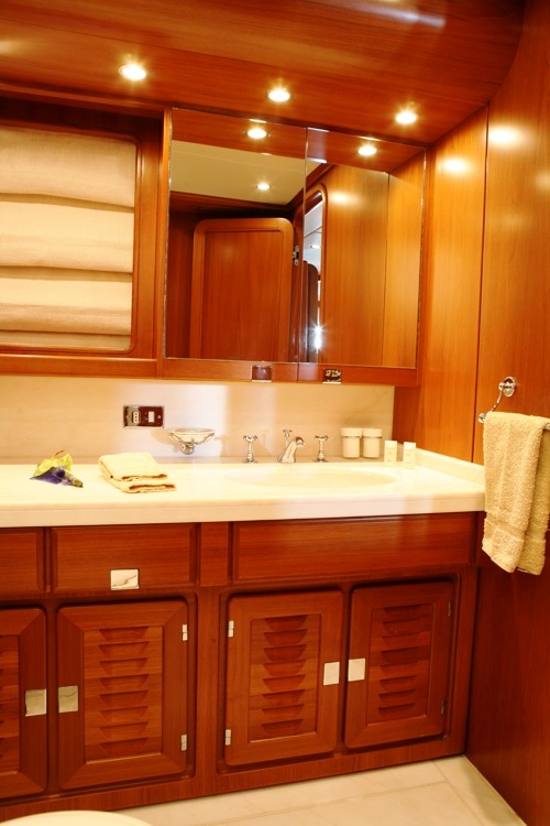 Gitana - Bathroom