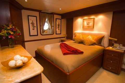 Golf Charter Yacht Stargazer -  Guest Cabin 2