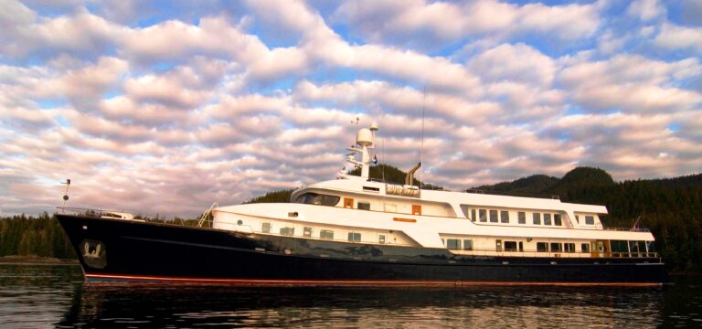 Golf Charter Yacht Stargazer - Profile