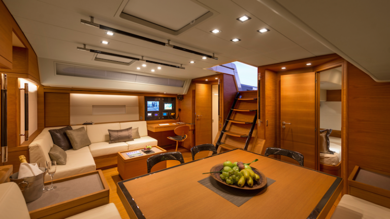 Grade Orazio Yacht - Saloon - Photo Alain Proust