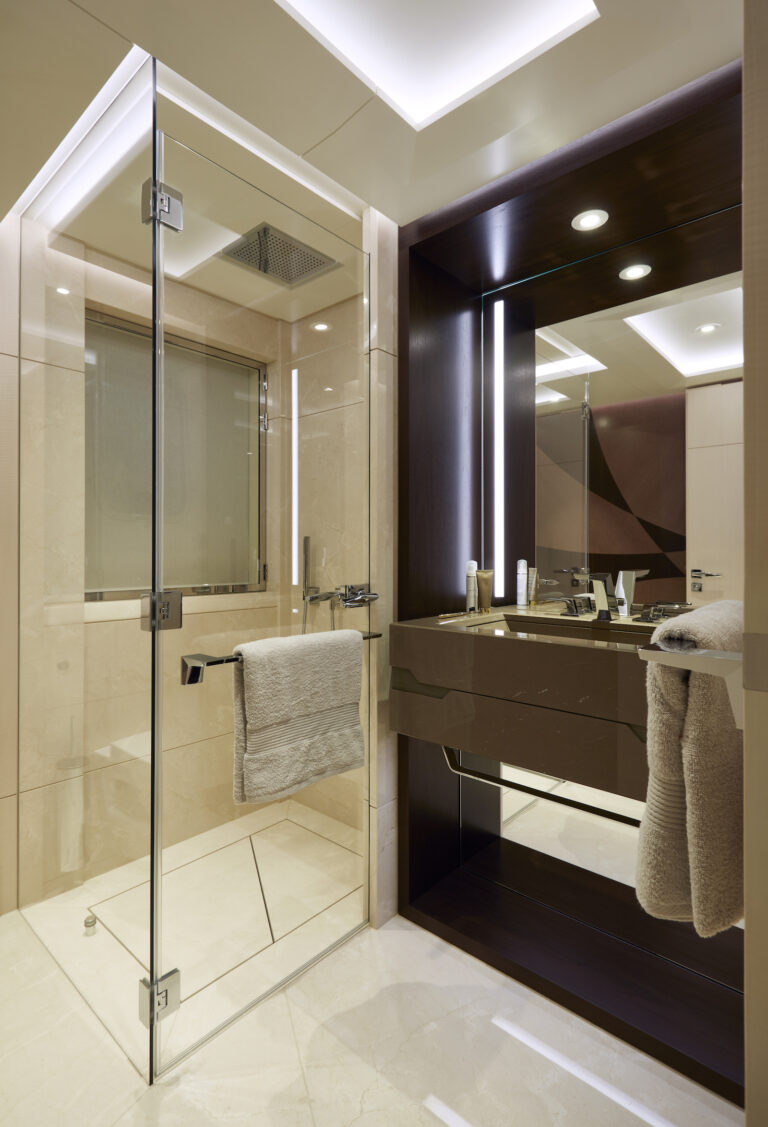 Guest Bathroom 01
