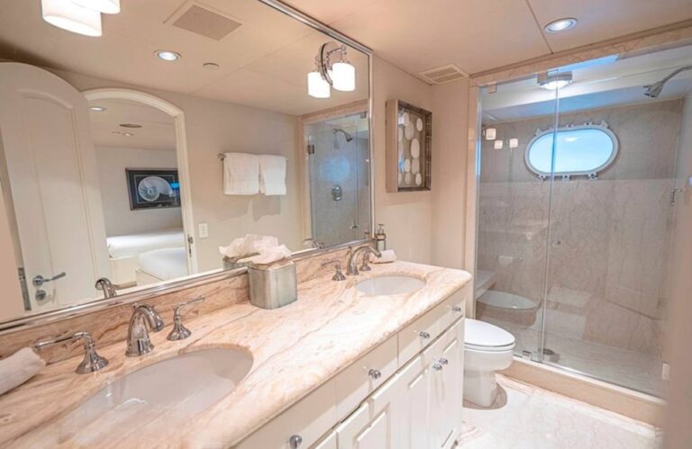 Guest Suite Attached Bathroom