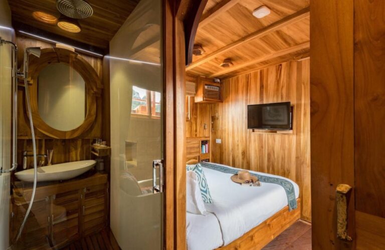 Guest Suite With Bathroom