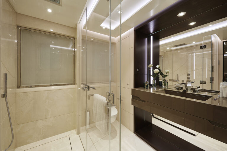 Guest Bathroom 02