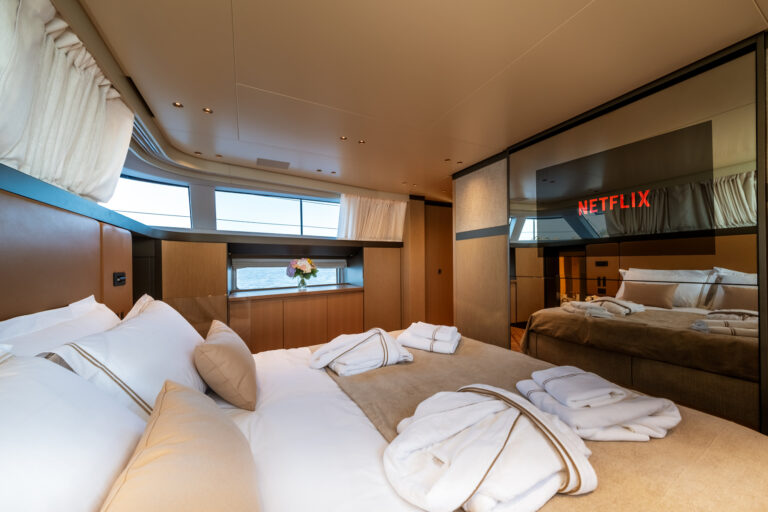 Guest Cabin - Double - Tv