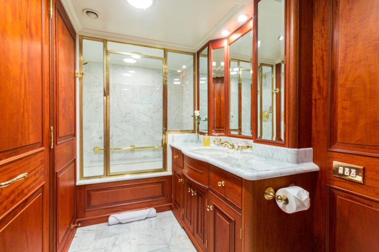 Guest Cabin Ensuite