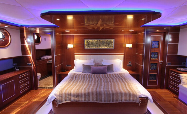 Gulet CARPE DIEM V -  Master Cabin Forward