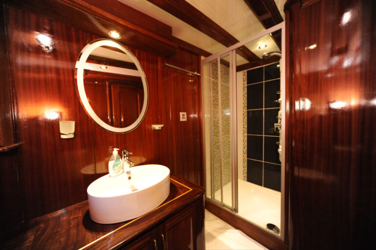 Gulet DEAR LILA - Guest Ensuite 2