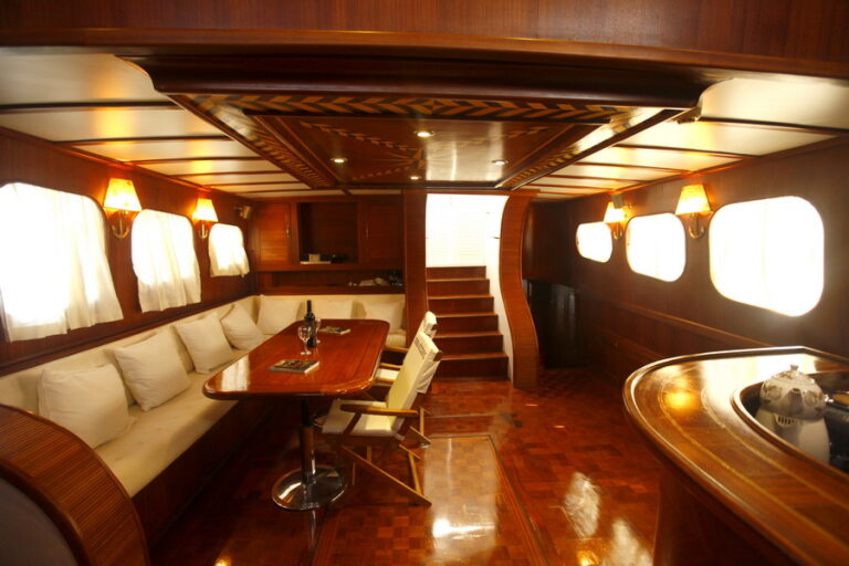 Gulet Esma Sultan II -  Main Salon