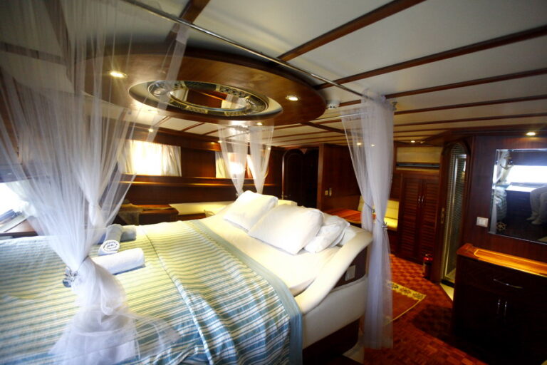 Gulet Esma Sultan II -  Master Cabin 3