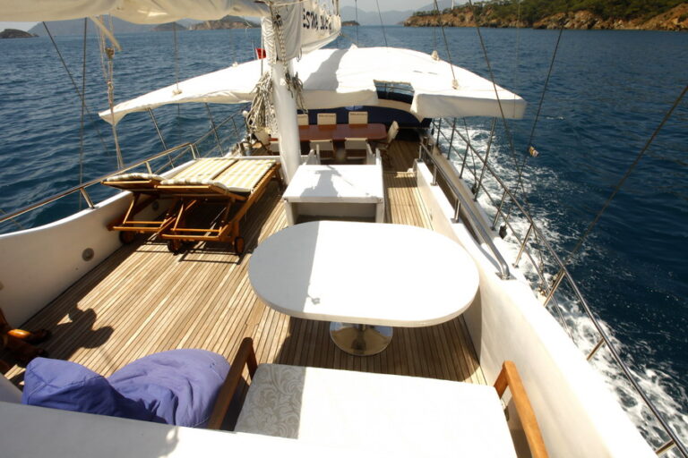 Gulet Esma Sultan II -  Sundeck