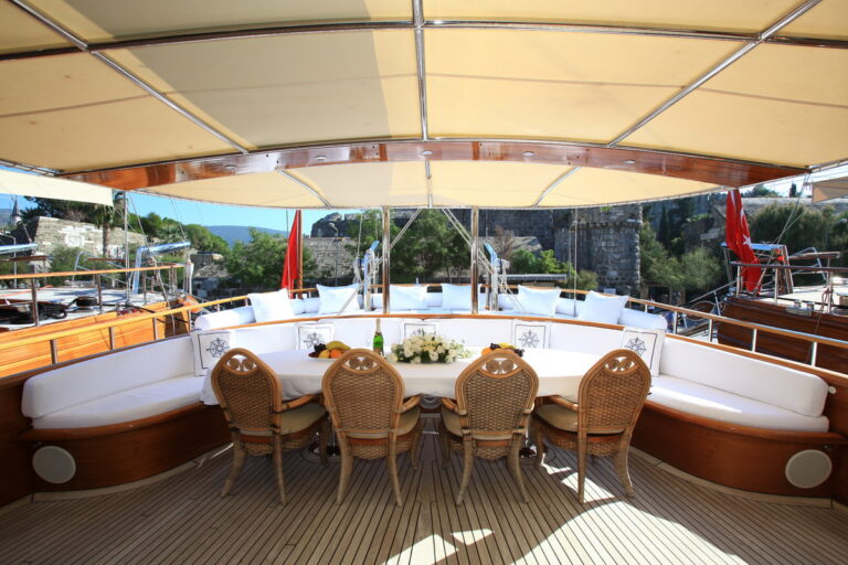Gulet KAYA GUNERI V -  Aft Deck Al Fresco Dining