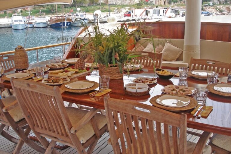 Gulet SCHATZ  -  Al Fresco Dining