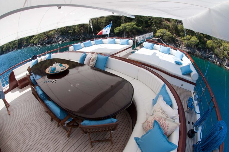 Gulet SMILE - Alfresco dining