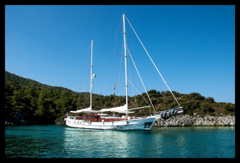 Gulet SMILE - At Anchor