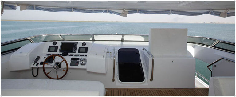 Gulf 95 Exp yacht - Dashboard