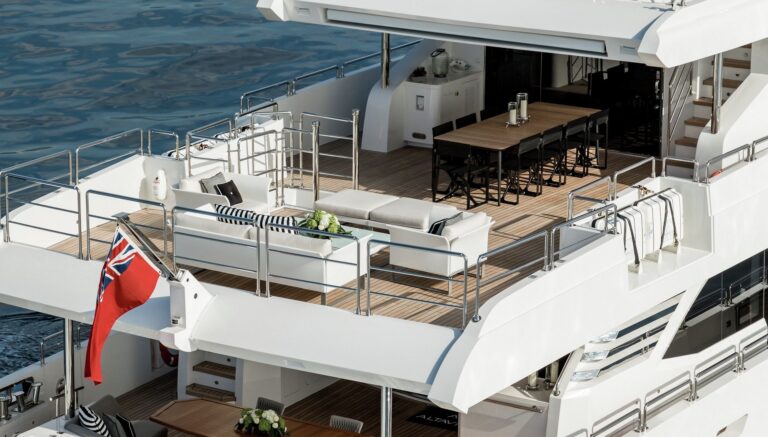 Gulf Craft Yacht ALTAVITA - Aft