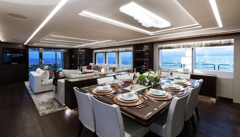 Gulf Craft Yacht ALTAVITA - Dining
