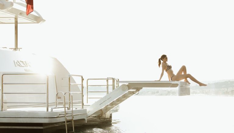 Gulf Craft Yacht ALTAVITA - Raised Platform Bikini Lifestyle