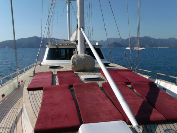 HANDEM yacht - sunbathing pads