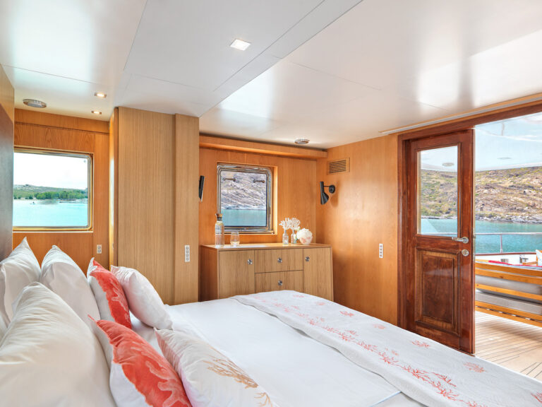 upper deck master suite with terrace