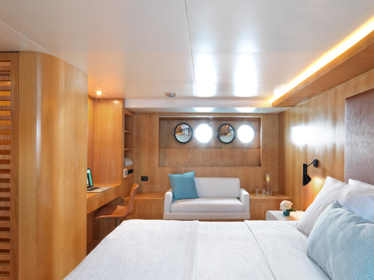 HAPPY DAY VIP CABIN Lower AFT