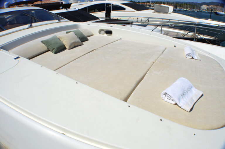 HARD WORK II - Foredeck Sunpads