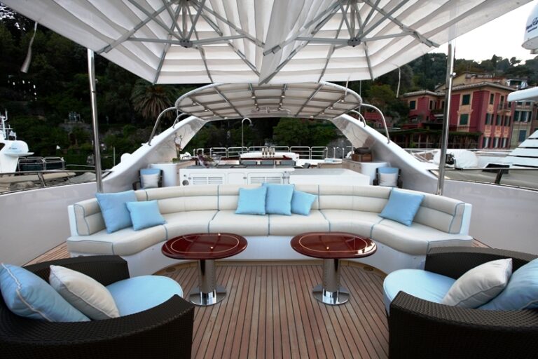 Sundeck lounge