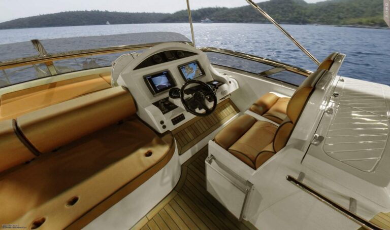 HARVEST MOON - Flybridge Helm