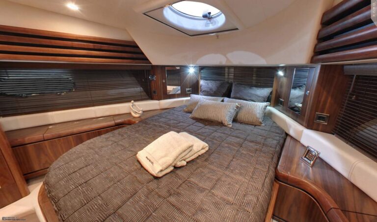 HARVEST MOON - VIP Cabin