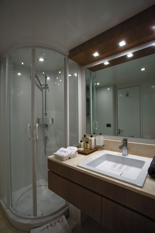 HERO Twin Ensuite