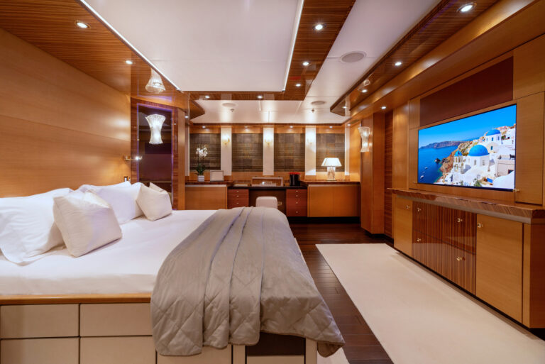 Master Guest Cabin