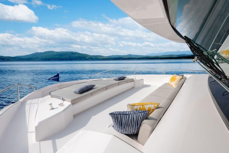 Foredeck Sunbathing Area