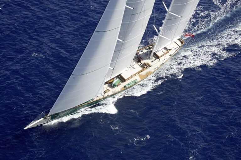 Charter yacht Hetairos