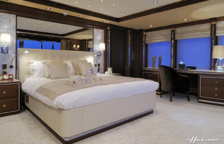 Hakvoort Motor Yacht MIRGAB VI Stateroom