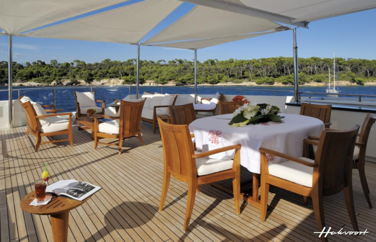 Hakvoort Motor Yacht Mirgab VI exterior spaces