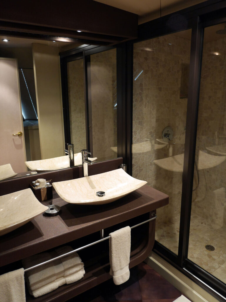 Panoramic Suite Bathroom