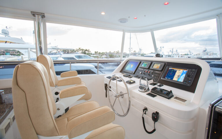 Helm Station