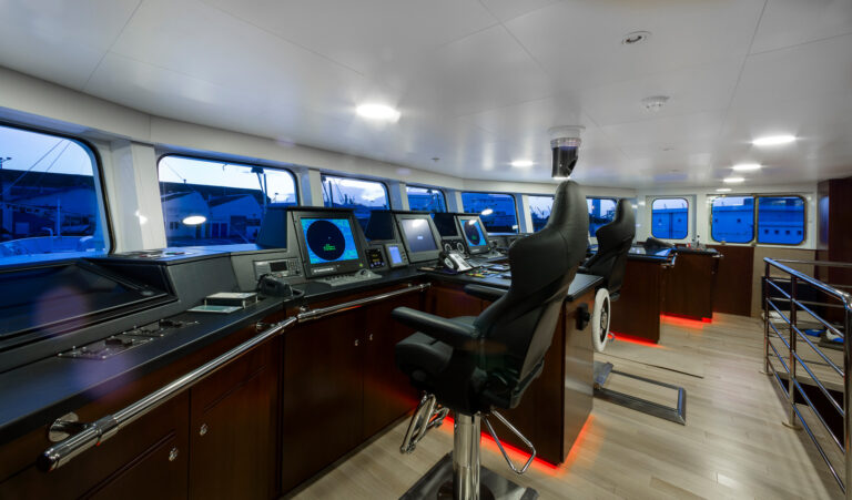 Helm Station