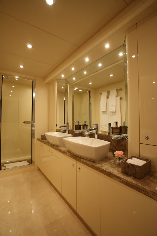 Honey Bear - The Master Ensuite