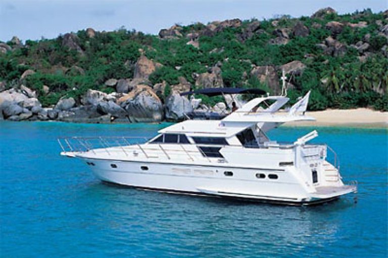 Horizon 56 Power boat