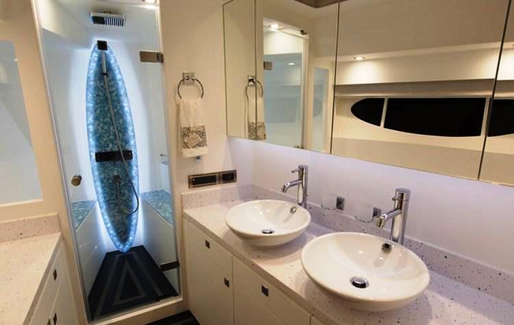 Horizon PC 60 SEA BOSS -  Master Ensuite