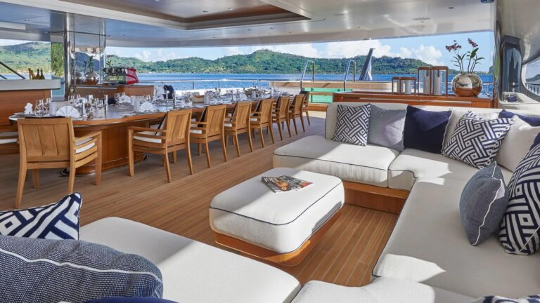 Main deck aft